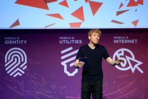 مدیرعامل OpenAI: انتظار ندارم هوش مصنوعی رؤیای هفته کاری ۴ روزه را محقق کند