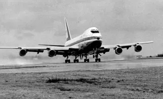 سالگرد اولین پرواز بویینگ ۷۴۷