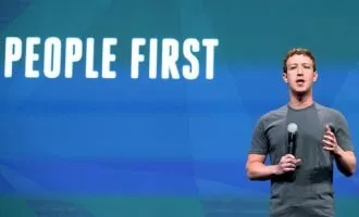 مارک زاکربرگ مدیرعامل و موسس فیسبوک