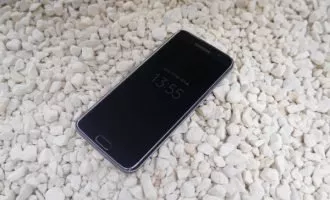 نبود فناوری شارژ سریع 3 در گلکسی s7