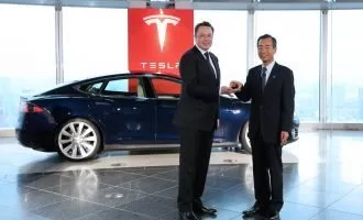 سرمایه گذاری پاناسونیک در تسلا