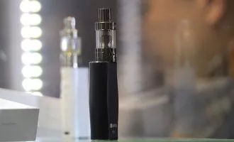 سیگارهای الکتریکی و مضرات استفاده از آنها