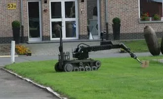 بمب رباتیک هدایت شونده در دالاس