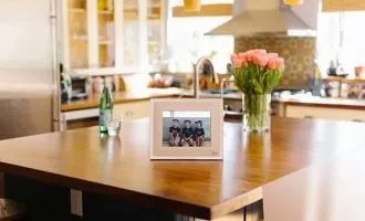 قاب عکس دیجیتال Aura