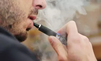 مضرات سیگار الکتریکی نیکوتین