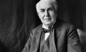 اولین لامپ‌های رشته‌ای