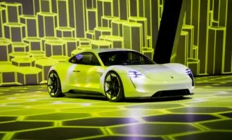 2015-porsche-mission-e-concept (11)