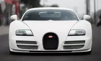last-bugatti-veyron-super-sport-coupe-auction.jp