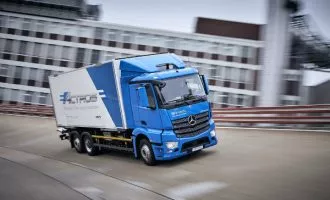 mercedes-benz-introduces-the-eactros-a-200-km-heavy-duty-electric-truck_10