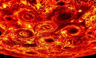 یافته های جدید فضاپیمای جونو سطح سیاره مشتری