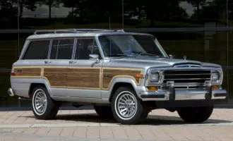 jeep_grand-wagoneer-1986_r3