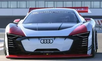 Audi-e-tron_Vision_Gran_Turismo_Concept-2018
