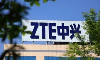 تحریم ZTE توسط آمریکا