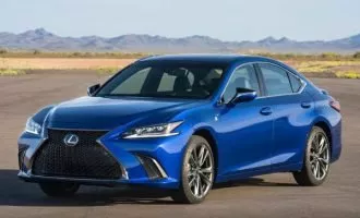 Lexus ES 2019 (6)