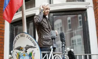 جولیان آسانژ