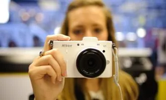 دوربین های بدون آینه سری 1 نیکون