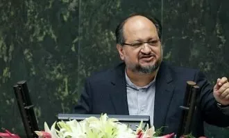 استیضاح وزیر صنعت