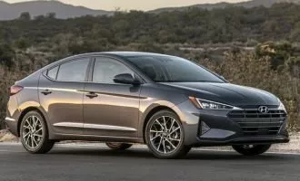 Hyundai-Elantra-2019 (2)