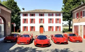 ModenaFerrari-Jon-Hunt