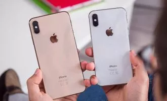 آیفون XS