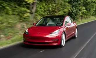 2018-tesla-model-3-performance-94