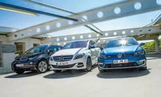 Mercedes-B-Class-Electric-Drive-vs-BMW-i3-vs-VW-e-Golf-12
