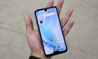 Aquos R2 کامپکت