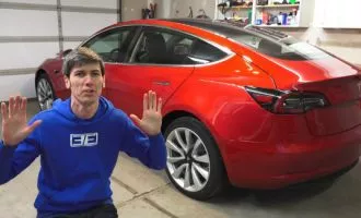 85237255-tesla-model3-issues