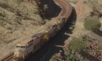 tn_au-riotinto-autohaul-train_01