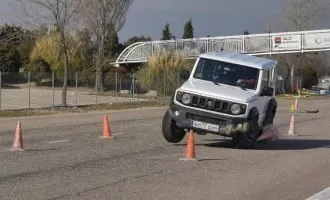 2019-suzuki-jimny-moose-test-it-s-bad-it-s-very-bad