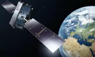 ماهواره دوستی