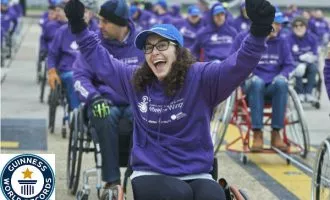 سنگین‌ترین هواپیمایی که توسط ویلچرسواران کشیده شده