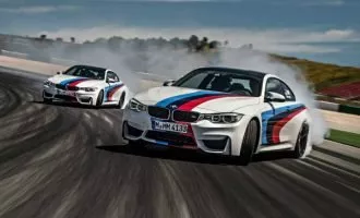 bmw m3 and m4 drift