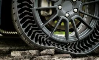 cb19cbb5-gm-and-michelin-airless-tires-4
