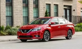 4fcbb6c6-2019-nissan-sentra-10-768x512