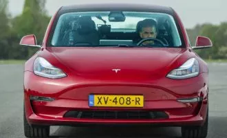 tesla-model-3-top-gear-drag-race-video