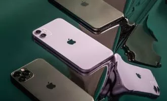 اپل با نمایشگر شیشه ای رول شونده