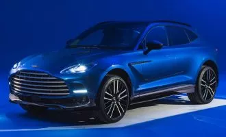 استون مارتین DBX 707