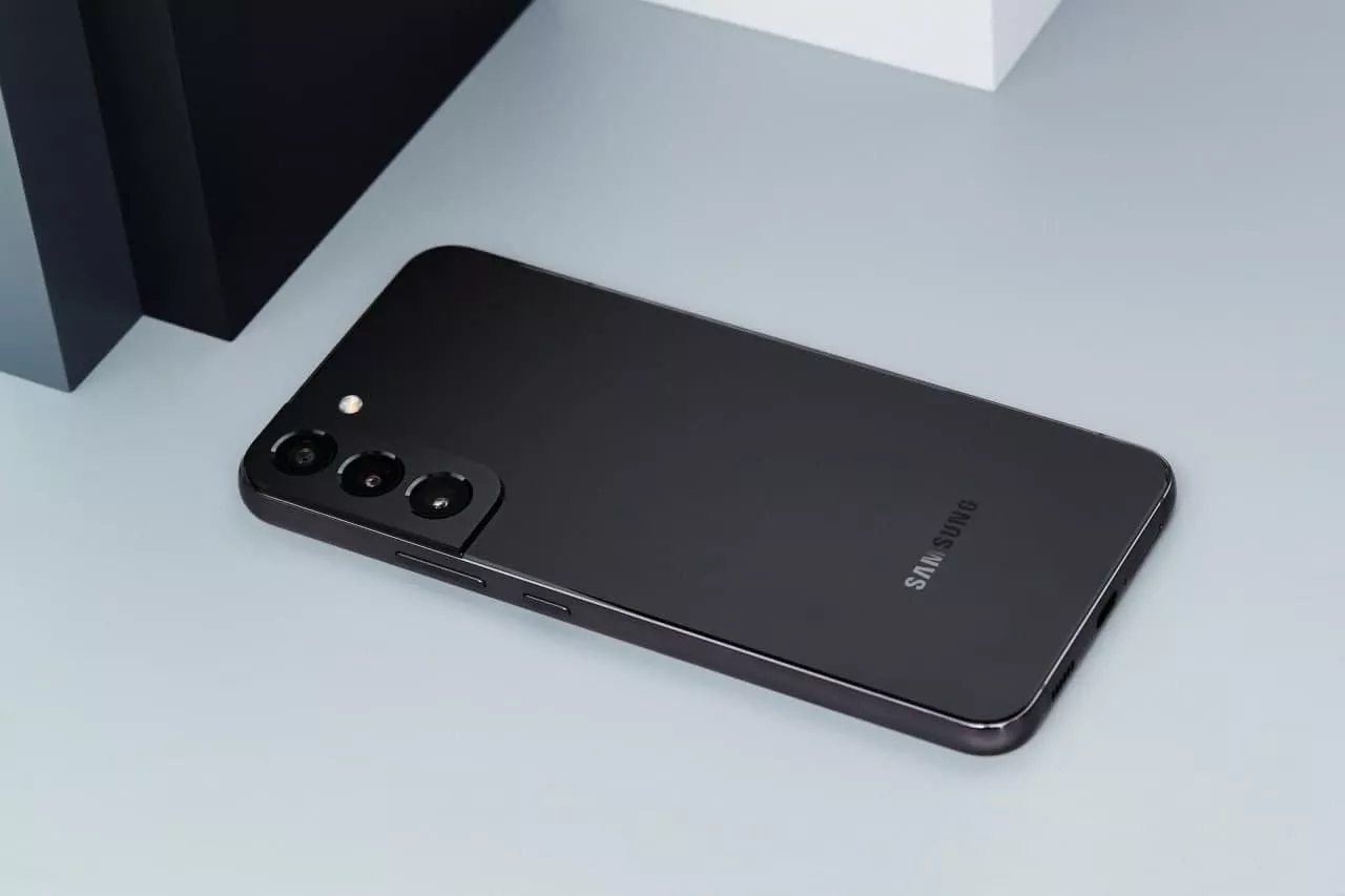 گلکسی S22 پلاس