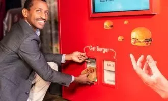 دستگاه همبرگرفروشی RoboBurger
