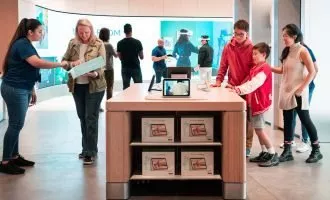 اولین فروشگاه سخت‌افزارهای متا