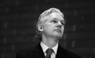 جولین آسانژ