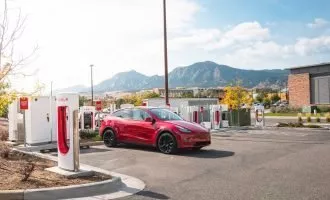 ایستگاه شارژ تسلا