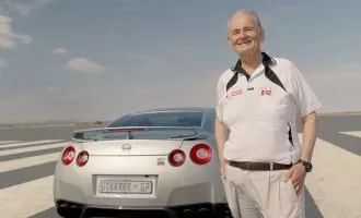 نیسان GT-R بری