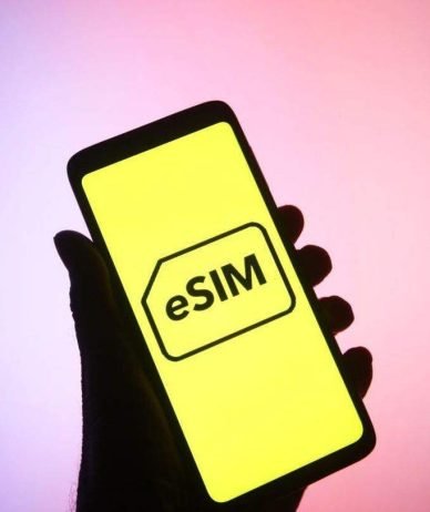 سیم‌کارت الکترونیکی یا eSIM چیست و چه مزایا و معایبی دارد؟