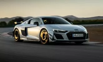آئودی R8 V10 GT RWD