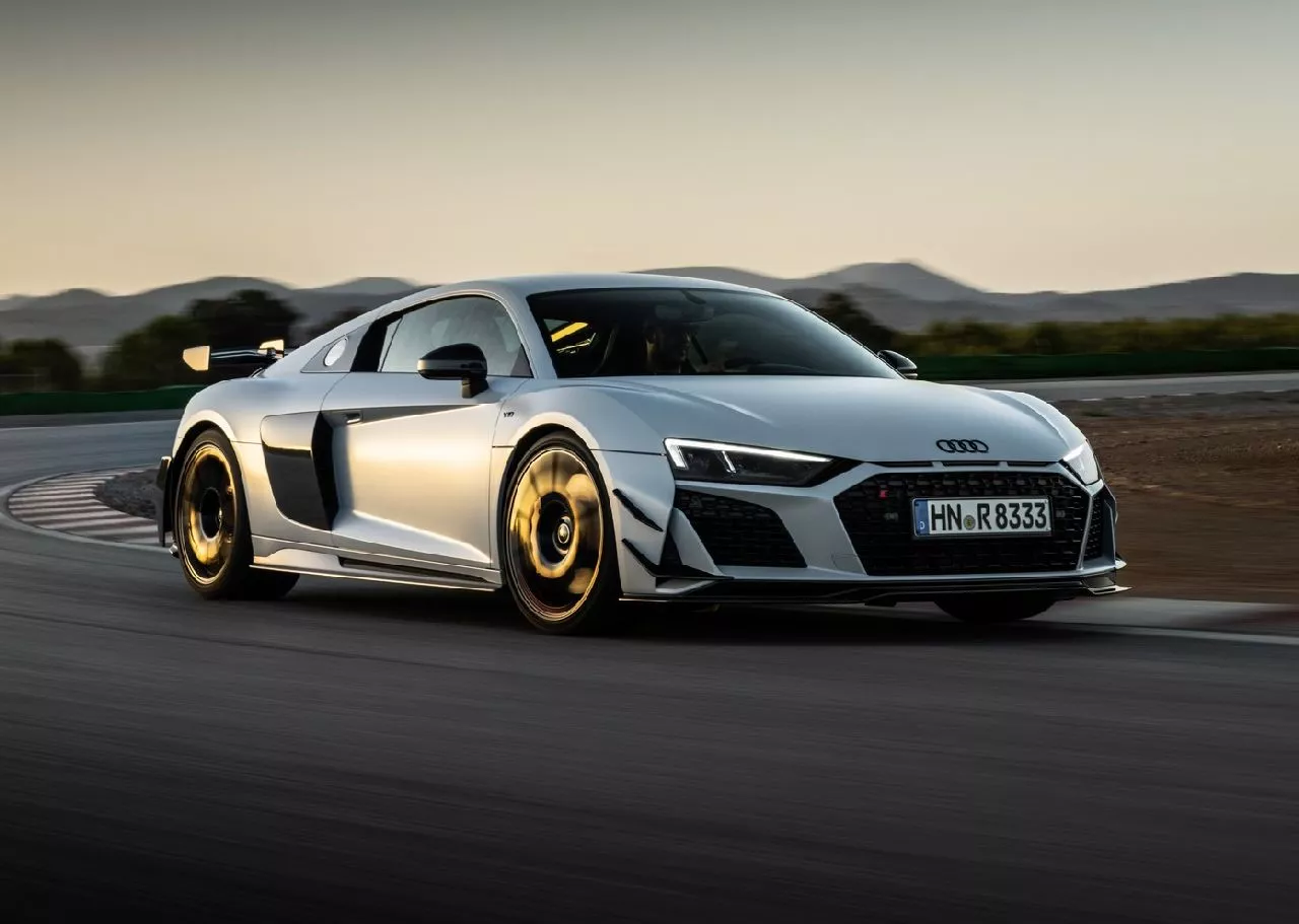 آئودی R8 V10 GT RWD