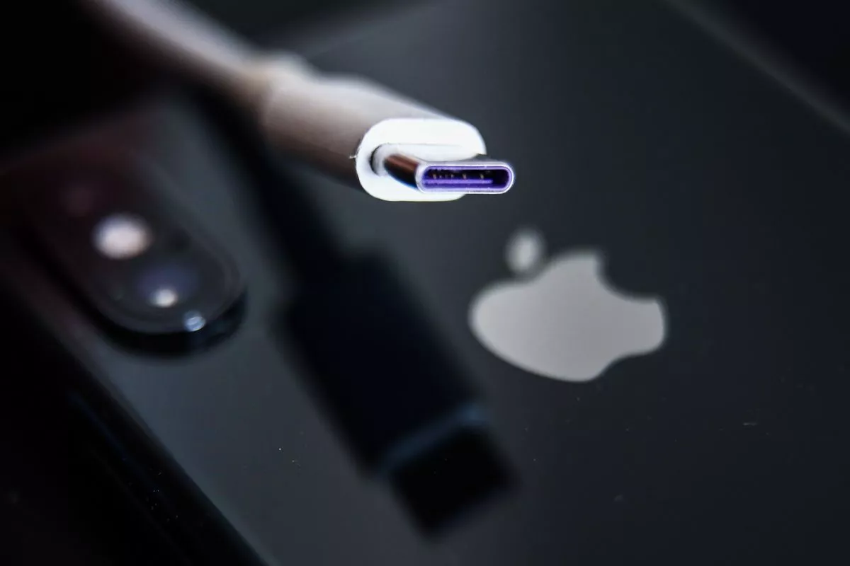اپل USB-C