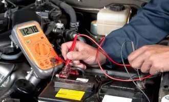 ولتاژ باتری ماشین