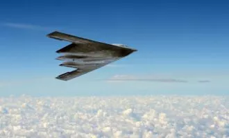 بمب‌افکن پنهانکار در آسمان